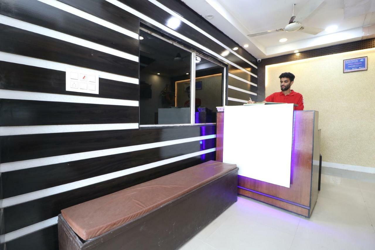 Oyo 37721 Hotel Kings Pathānkot Εξωτερικό φωτογραφία