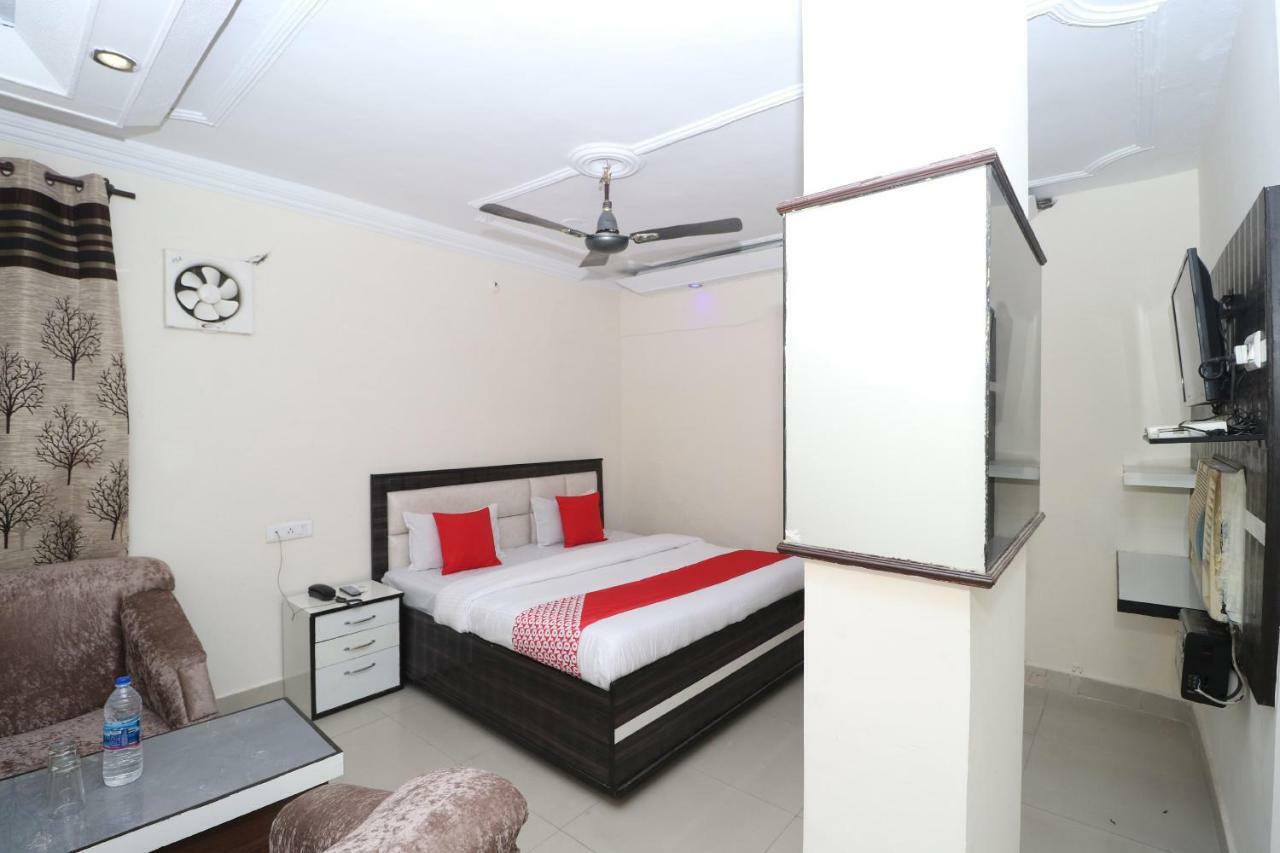 Oyo 37721 Hotel Kings Pathānkot Εξωτερικό φωτογραφία