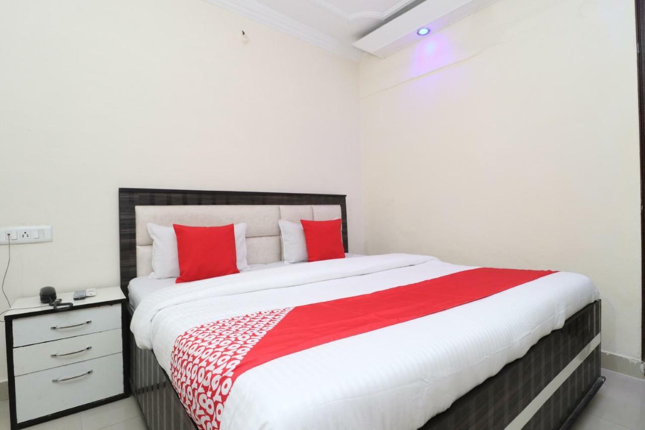 Oyo 37721 Hotel Kings Pathānkot Εξωτερικό φωτογραφία